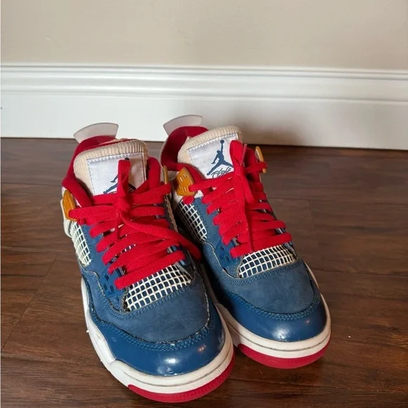 Jordan Air 4 Retro Little Kid “Messy Room” Blue, White and Red Size 4 - Picture 2 of 14